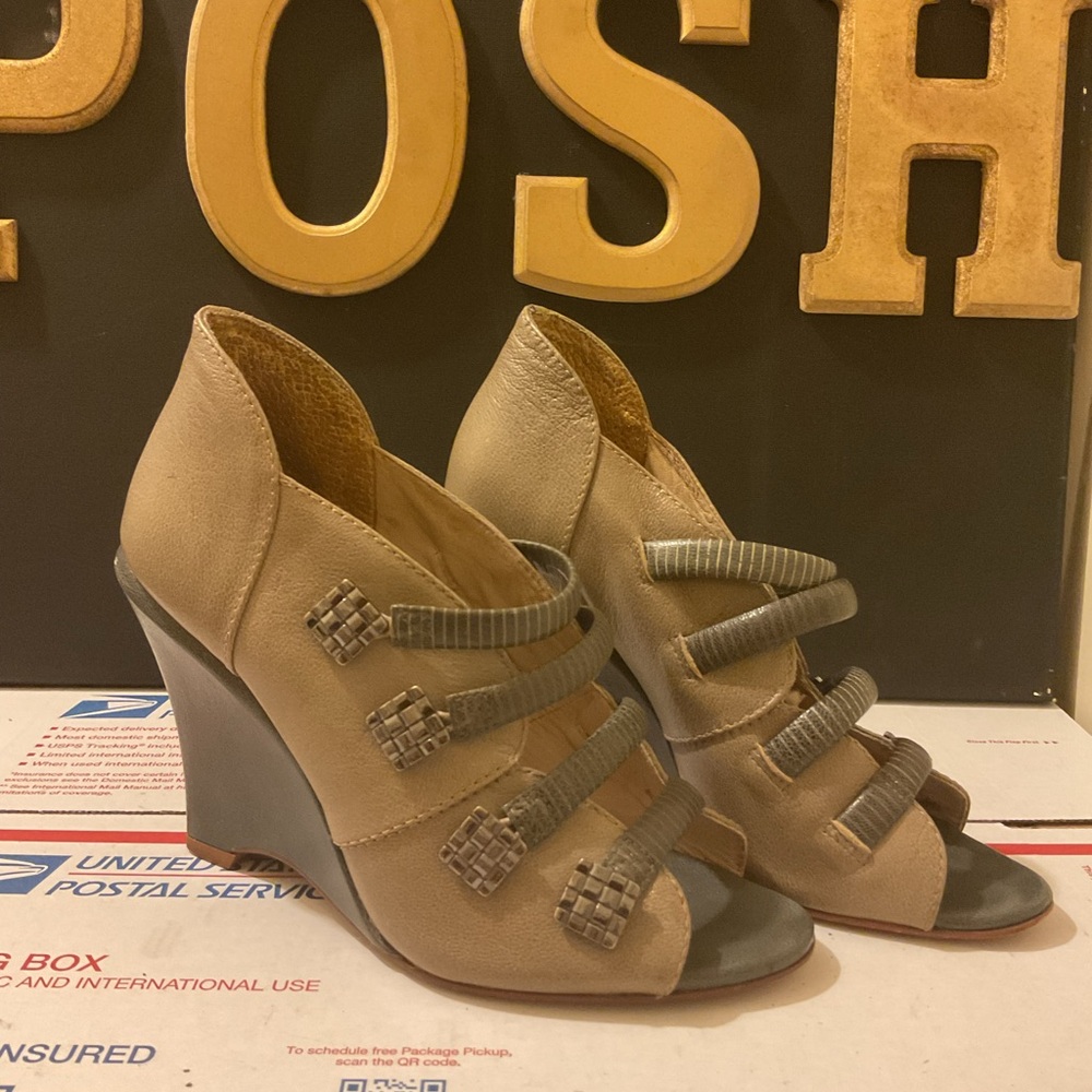 Women's Taupe Strappy Wedge Heels